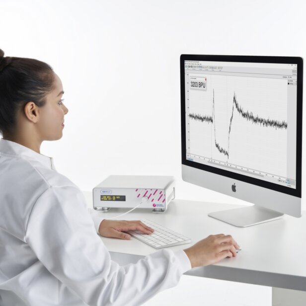 Oxford Optronix Oxyflo and Monitor 4237 1500px